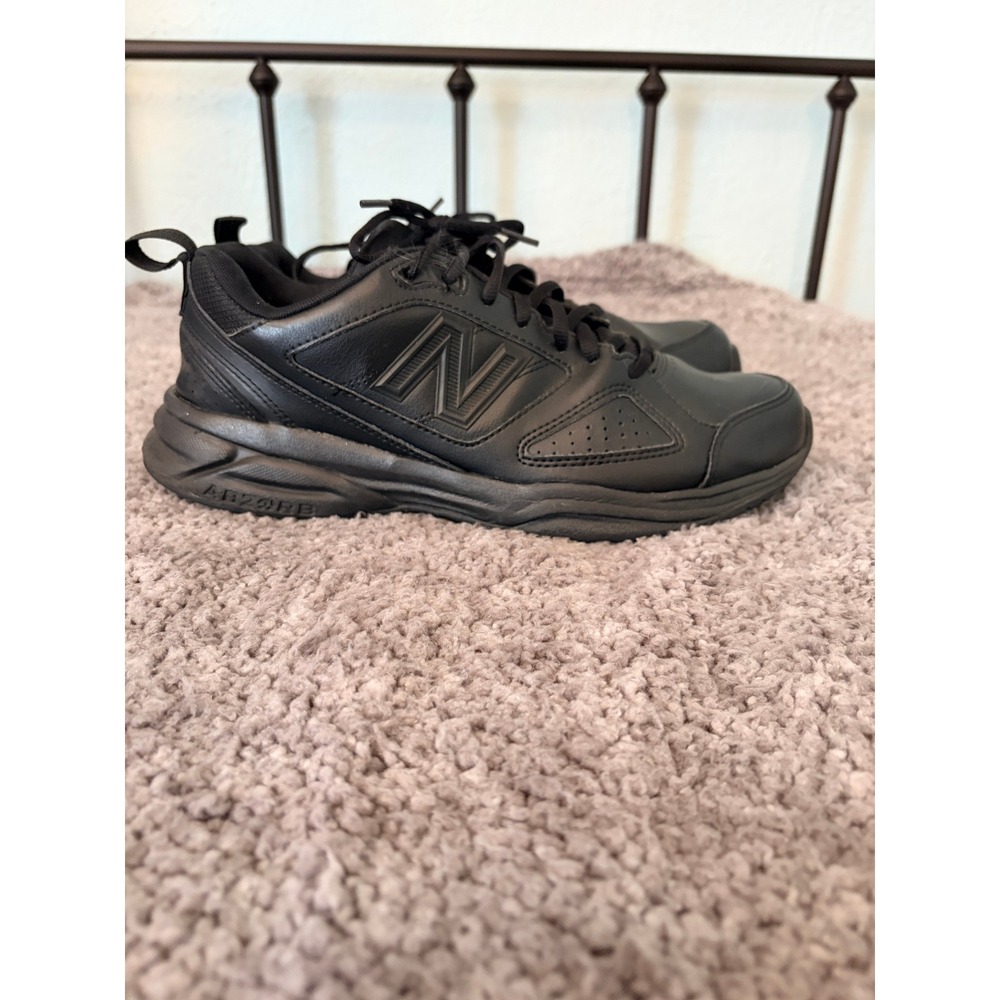 New Balance Men's 9.5 Black Leather Training Walking Sneakers Dadcore Normcore